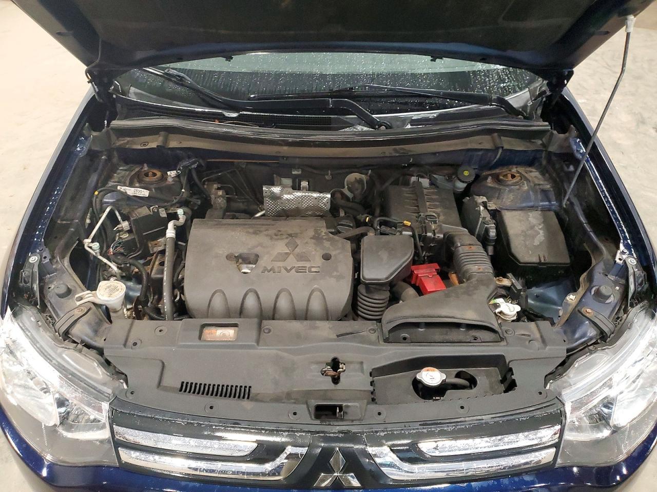 2014 Mitsubishi Outlander Se - zdjęcie 12
