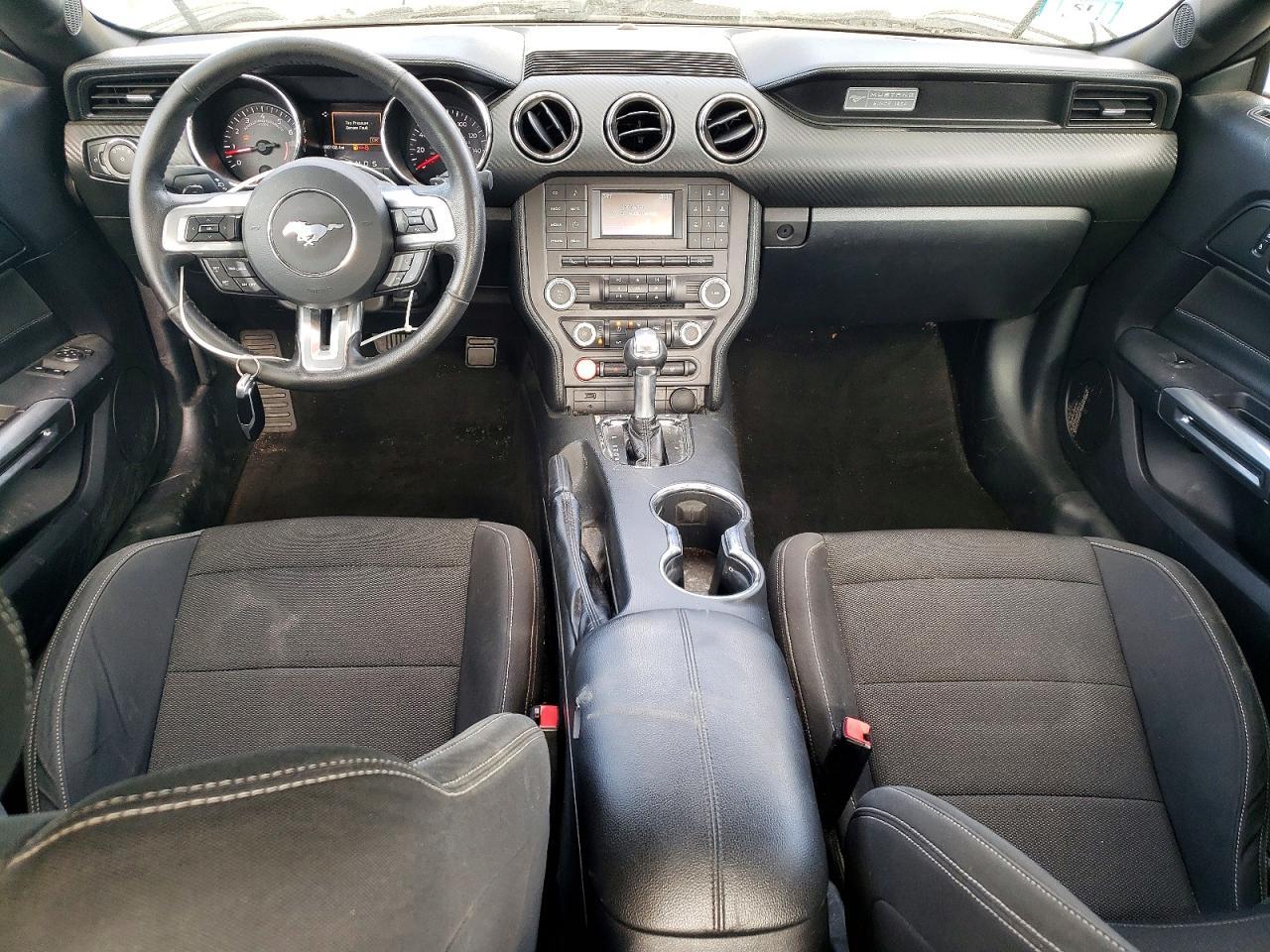 2015 Ford Mustang - zdjęcie 8