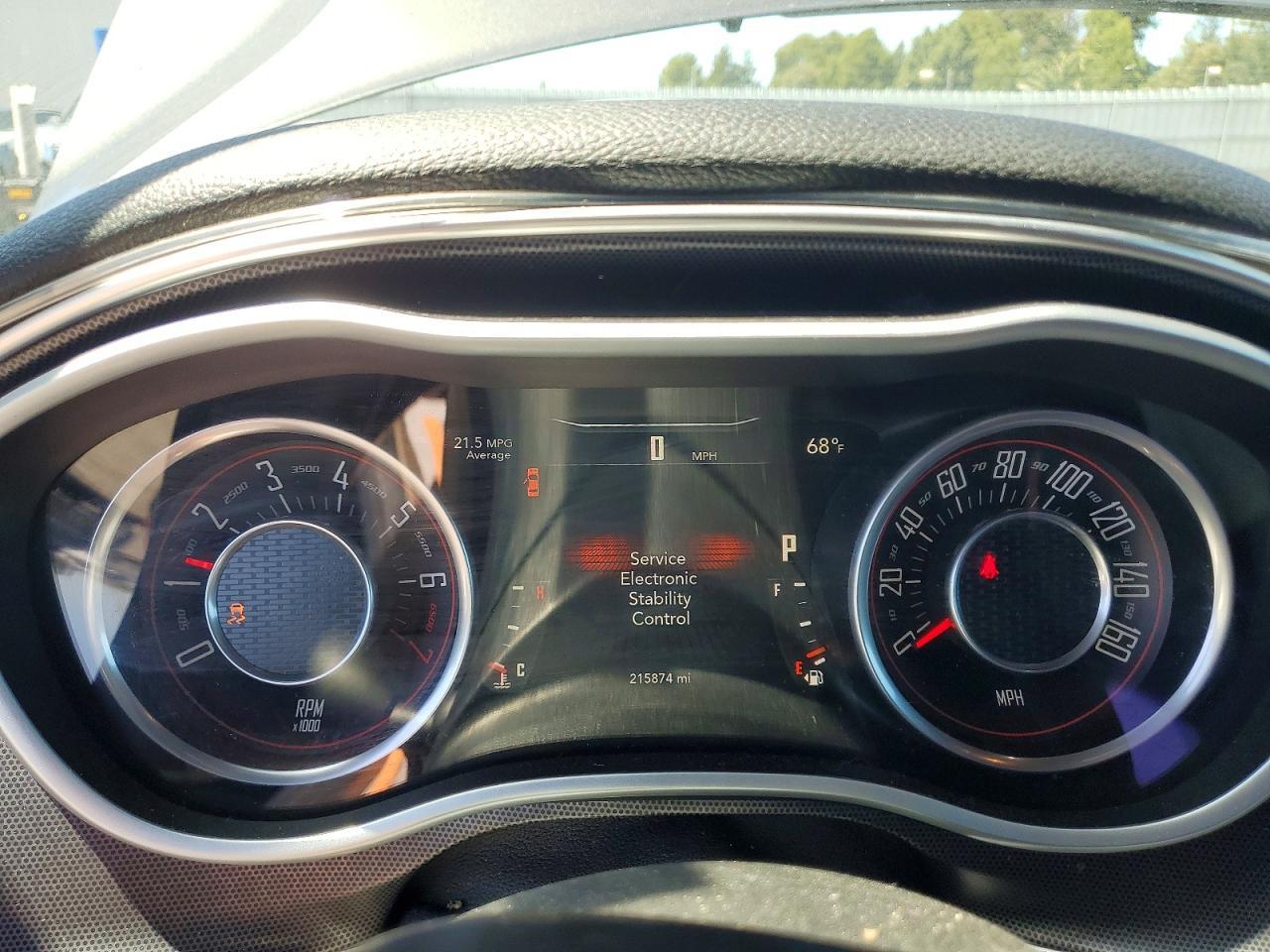 2016 Dodge Challenger - zdjęcie 9