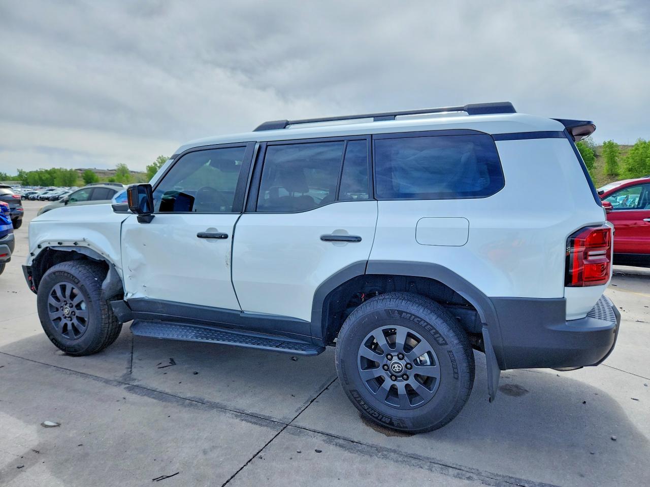 2024 Toyota Land Cruiser Base - zdjęcie 2