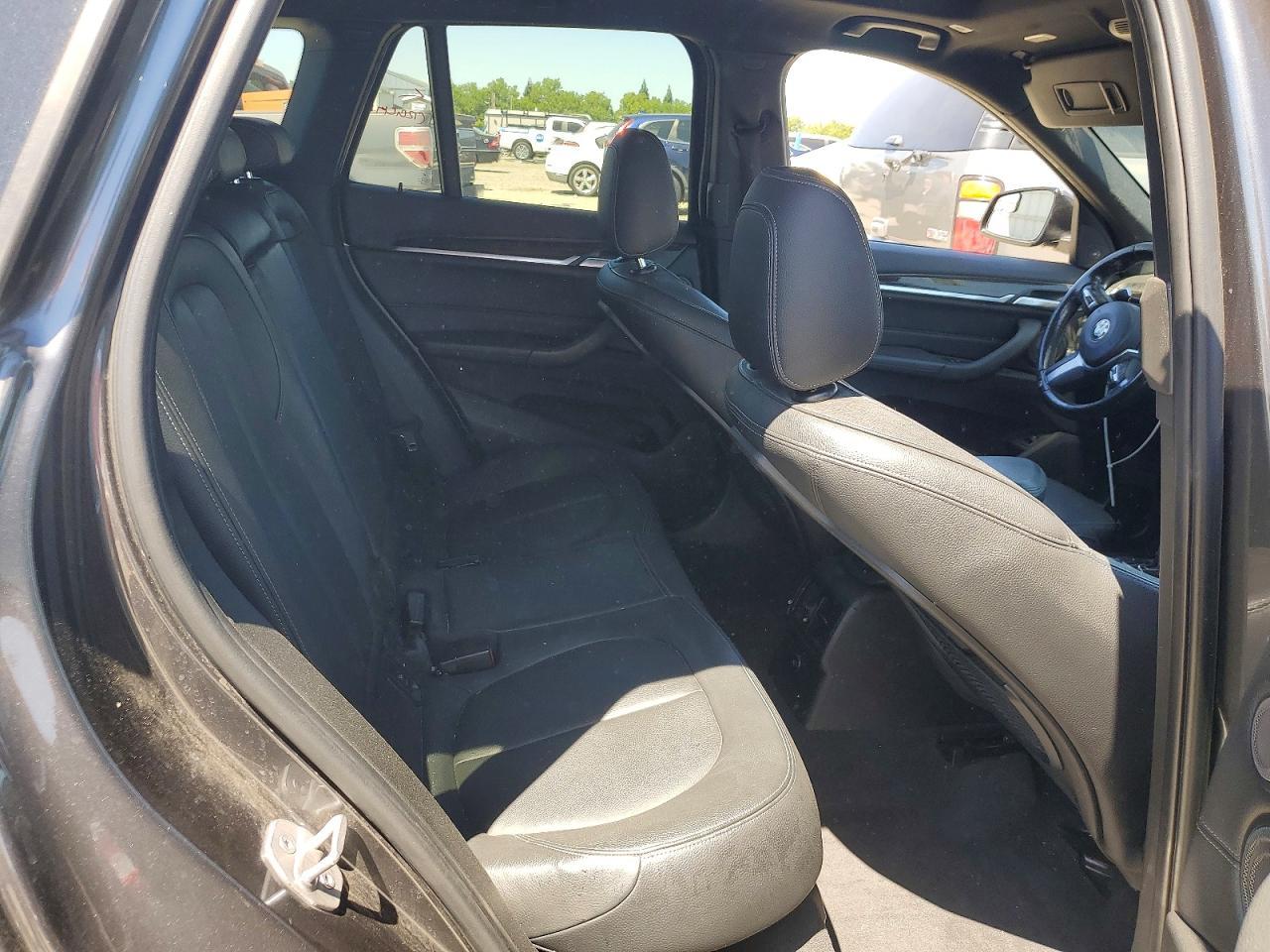 2016 BMW X1 xDrive28I - zdjęcie 11