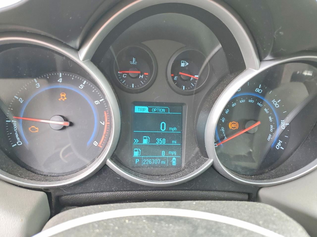 2013 Chevrolet Cruz - zdjęcie 9