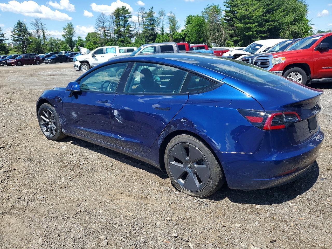 2022 Tesla Model 3 - zdjęcie 2