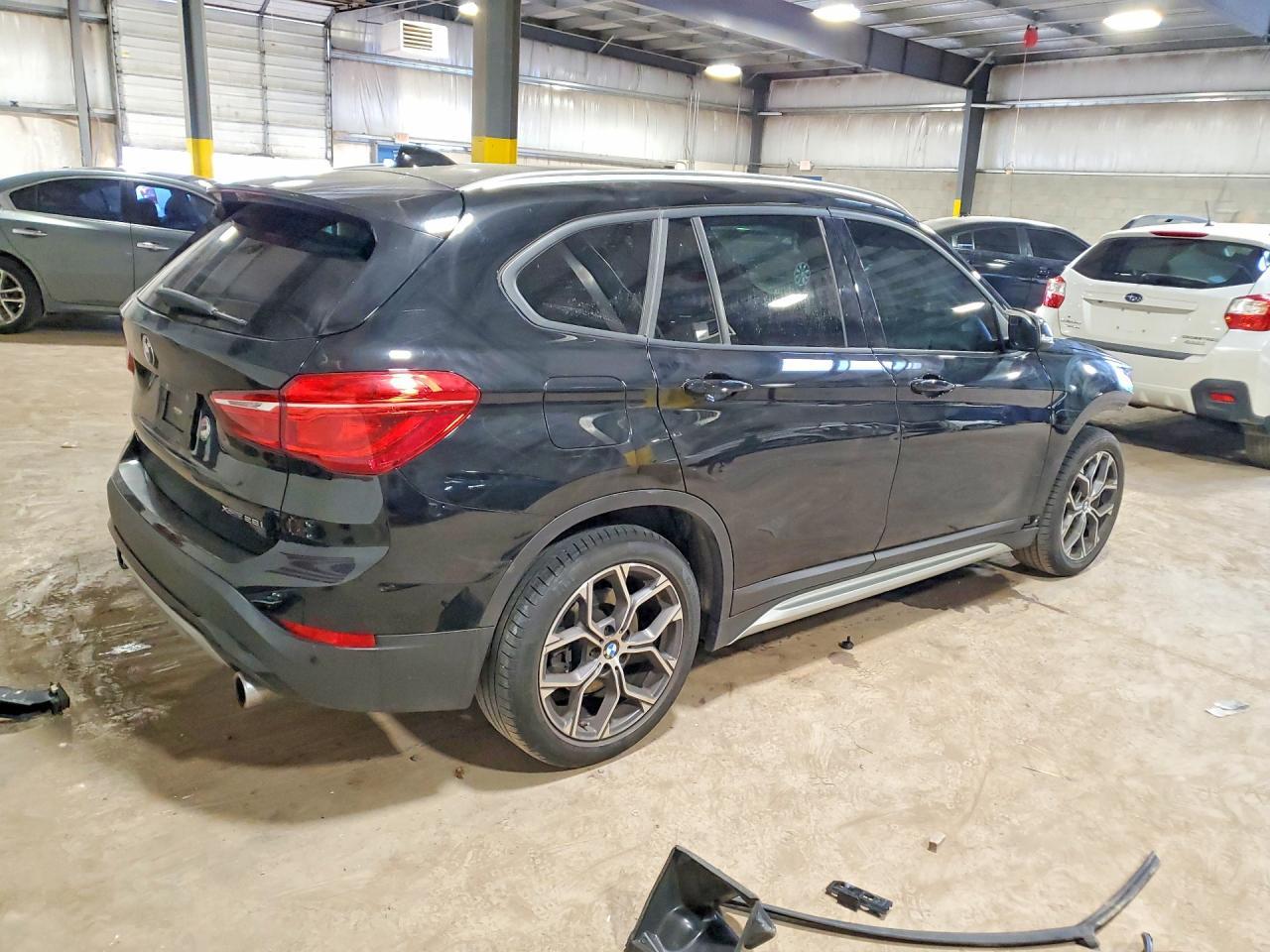 2021 BMW X1 xDrive28I - zdjęcie 3