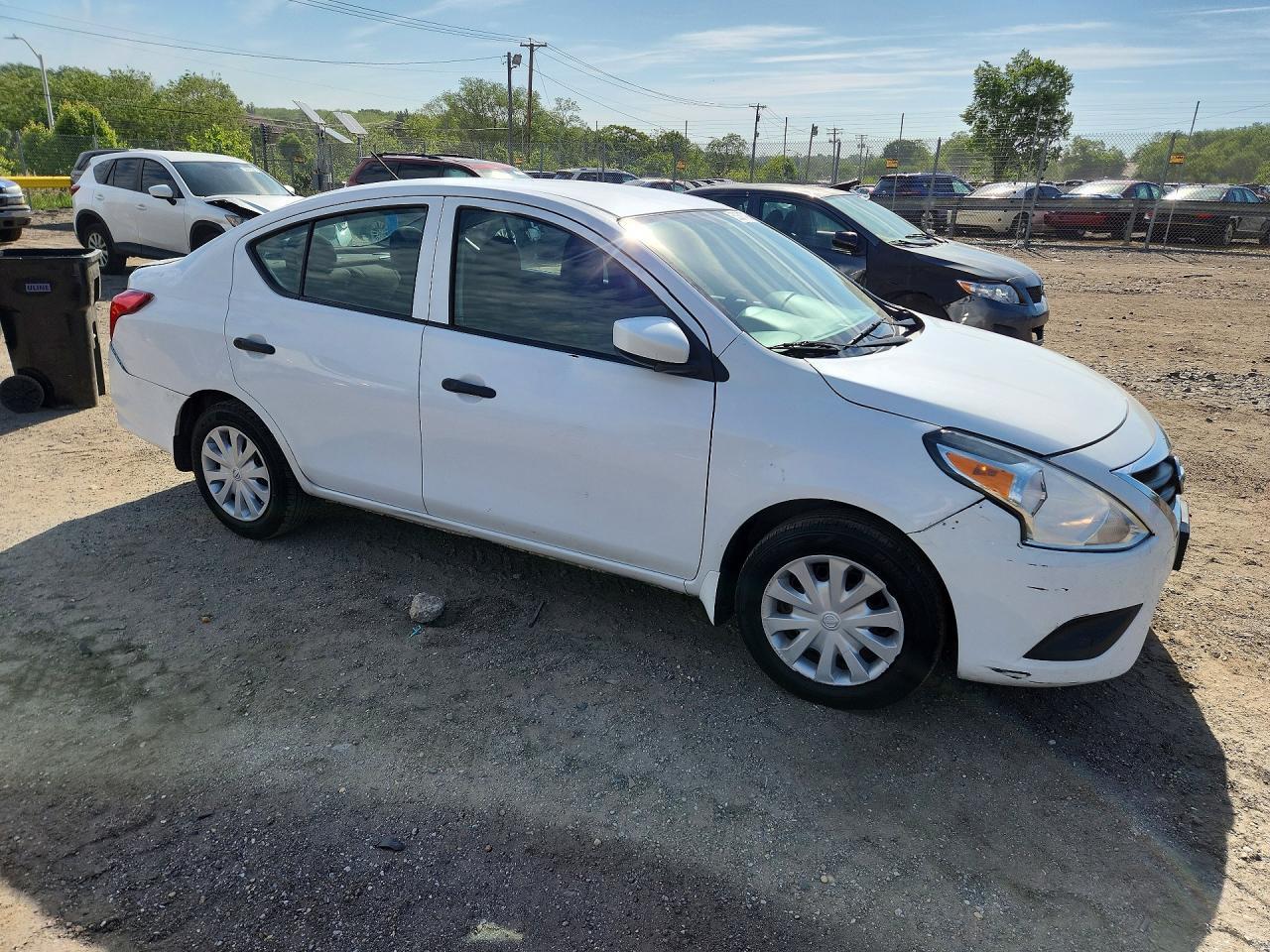 2016 Nissan Versa 1.6 S - zdjęcie 4