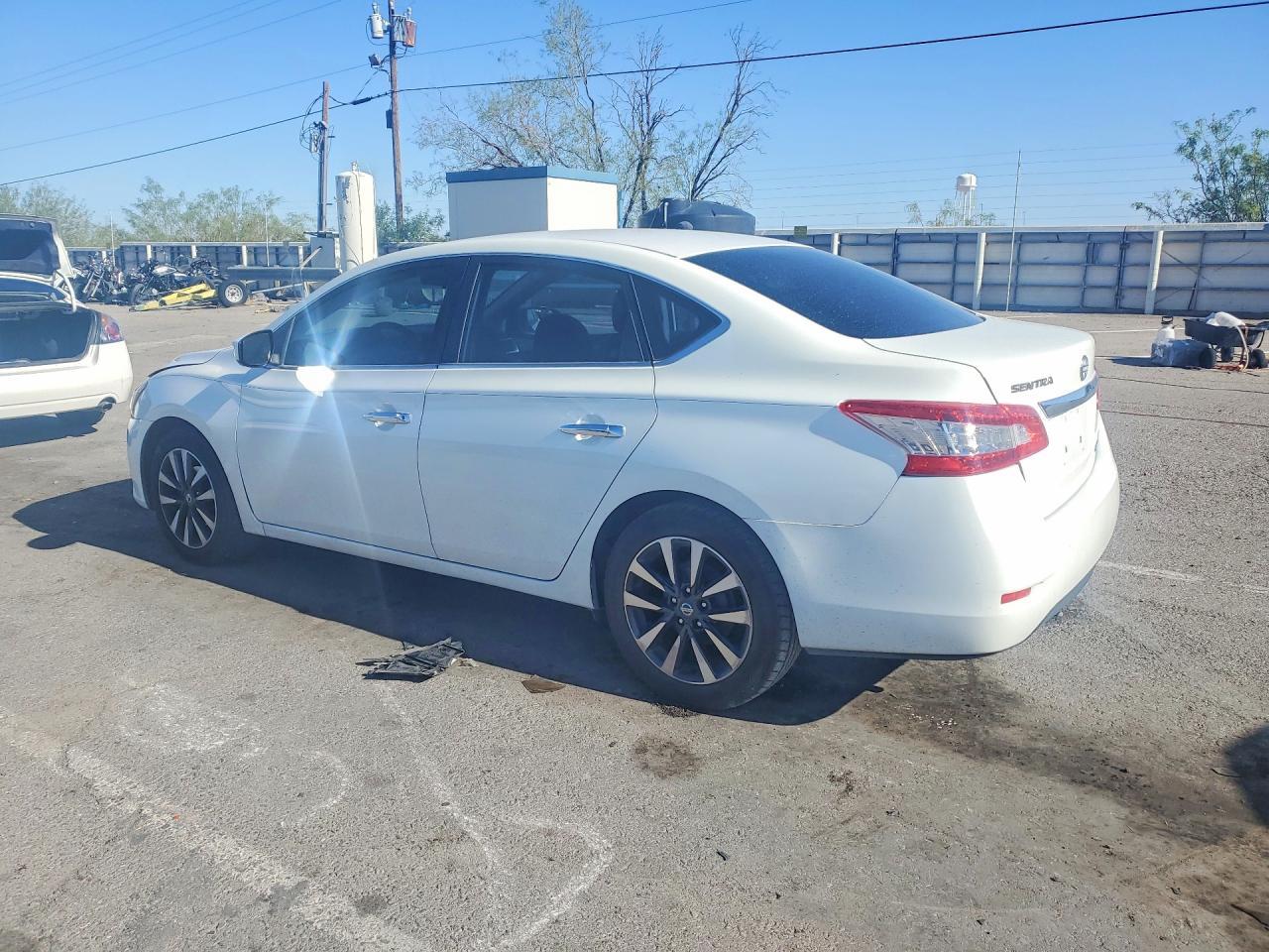 2013 Nissan Sentra S - zdjęcie 2