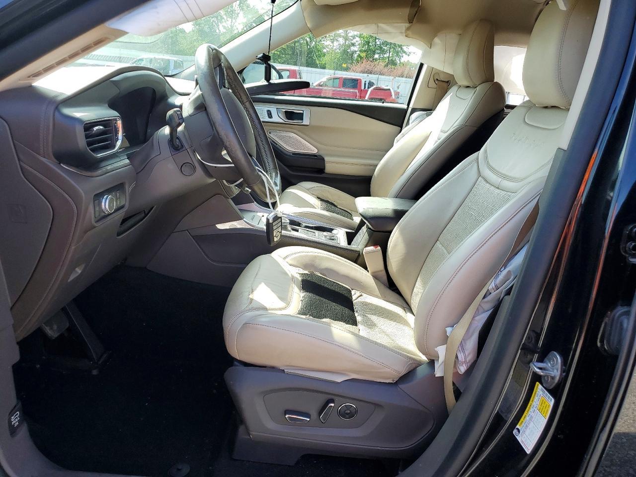 2020 Ford Explorer Platinum - zdjęcie 13