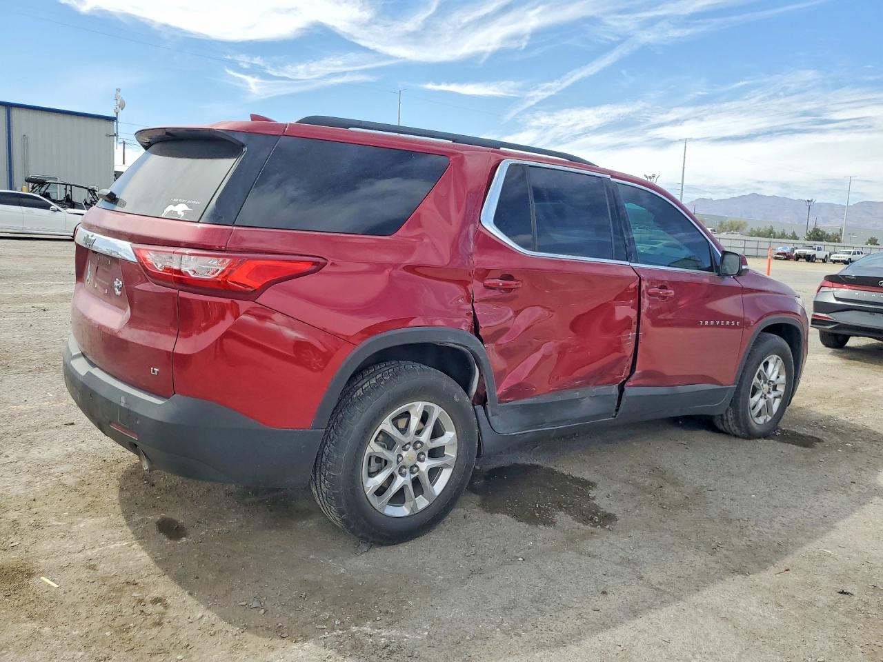 2020 Chevrolet Traverse Lt - zdjęcie 3