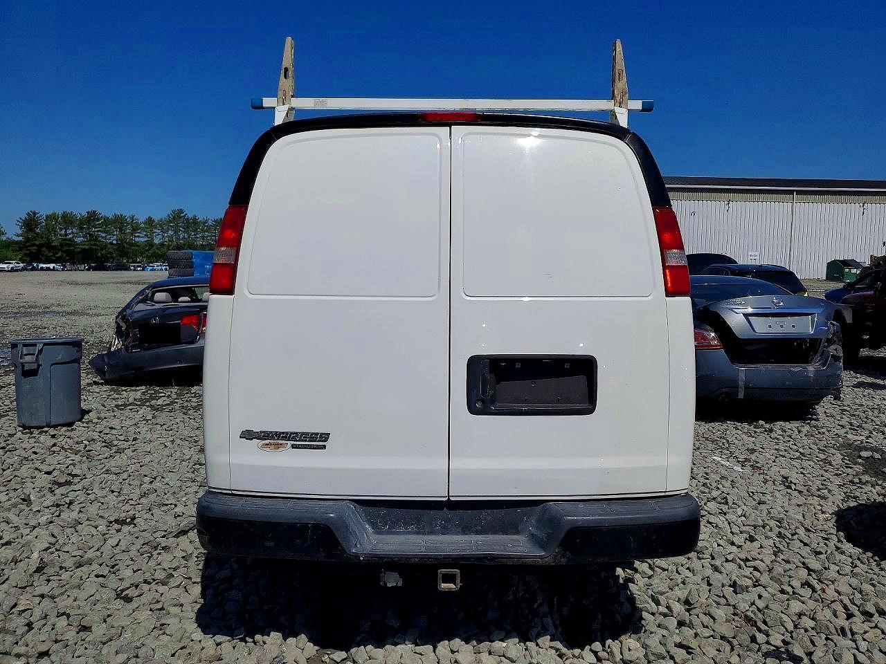 2016 Chevrolet Express G2500 - zdjęcie 6
