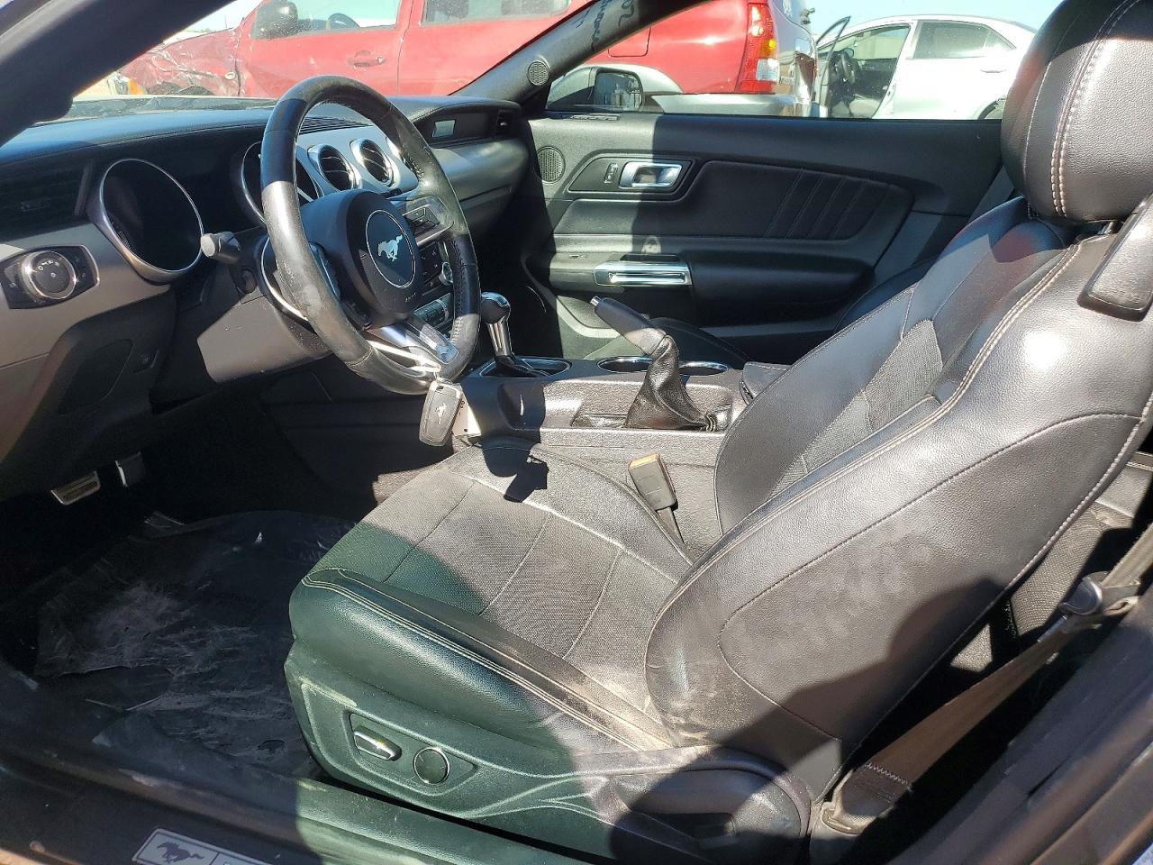 2019 Ford Mustang - zdjęcie 7