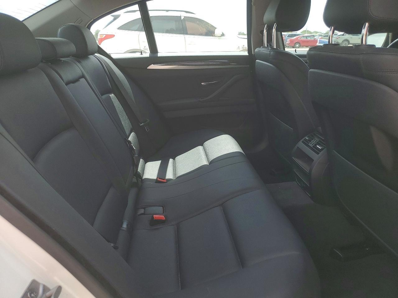 2016 BMW 528 I - zdjęcie 10