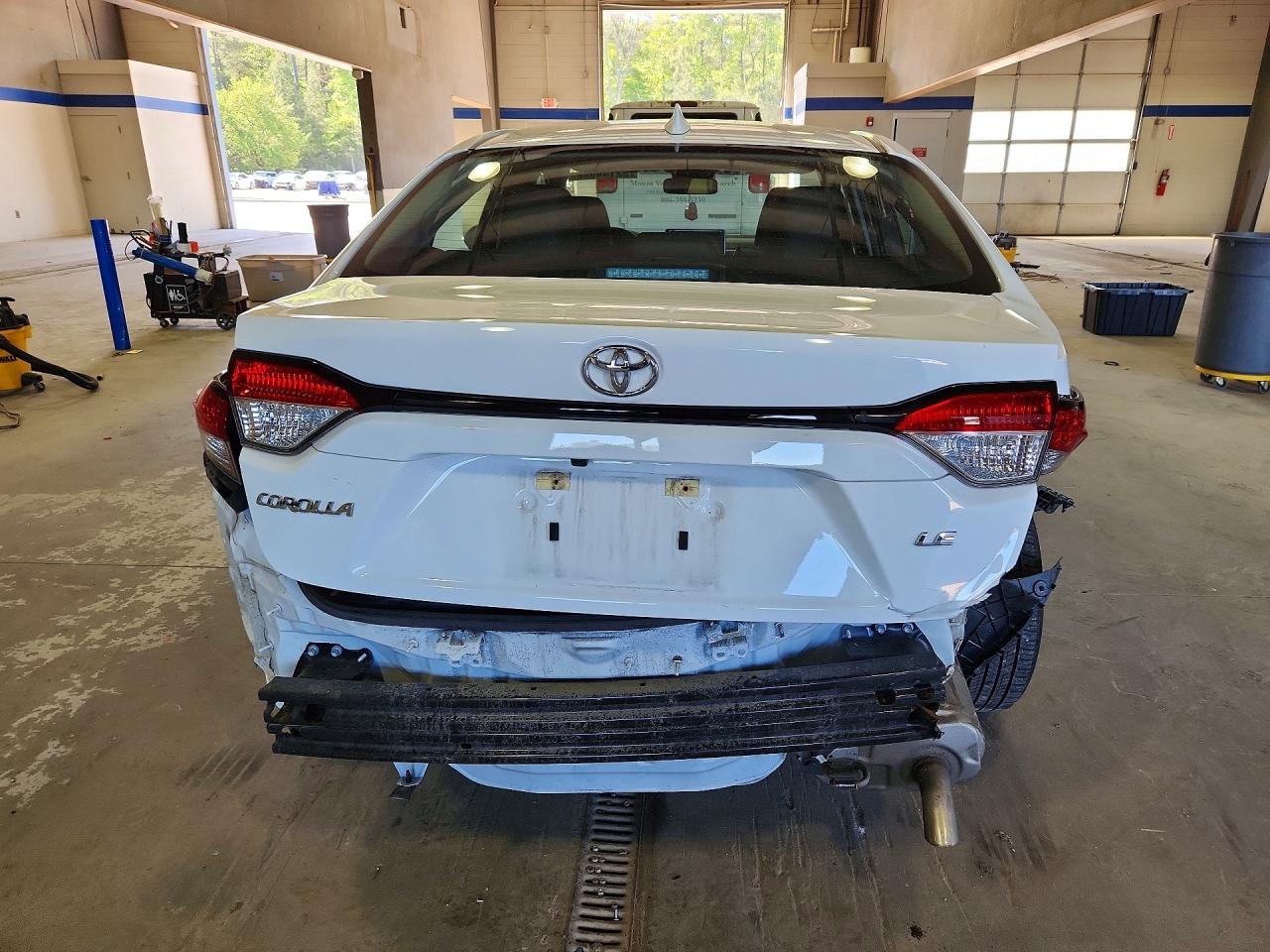 2025 Toyota Corolla Le - zdjęcie 6