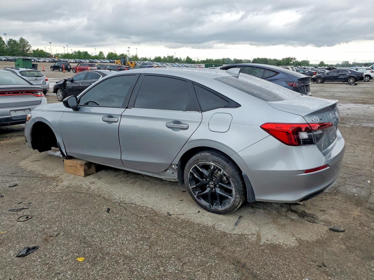 2023 Honda Civic Sport - zdjęcie 2