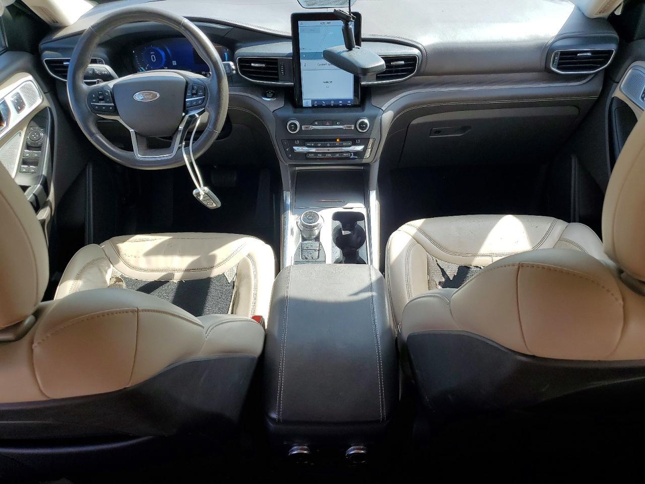 2020 Ford Explorer Platinum - zdjęcie 15