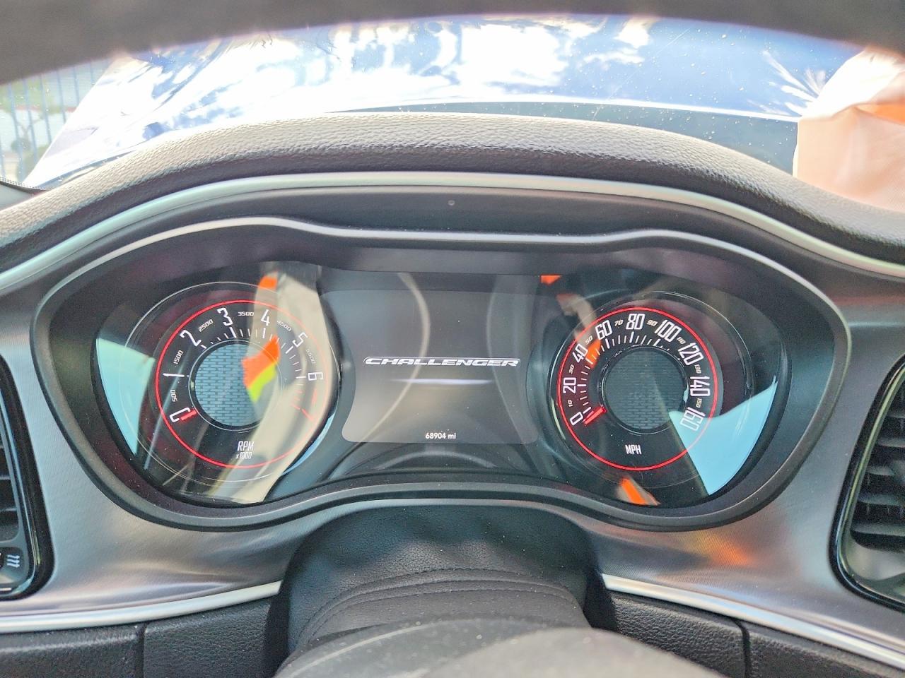 2021 Dodge Challenger Sxt - zdjęcie 9
