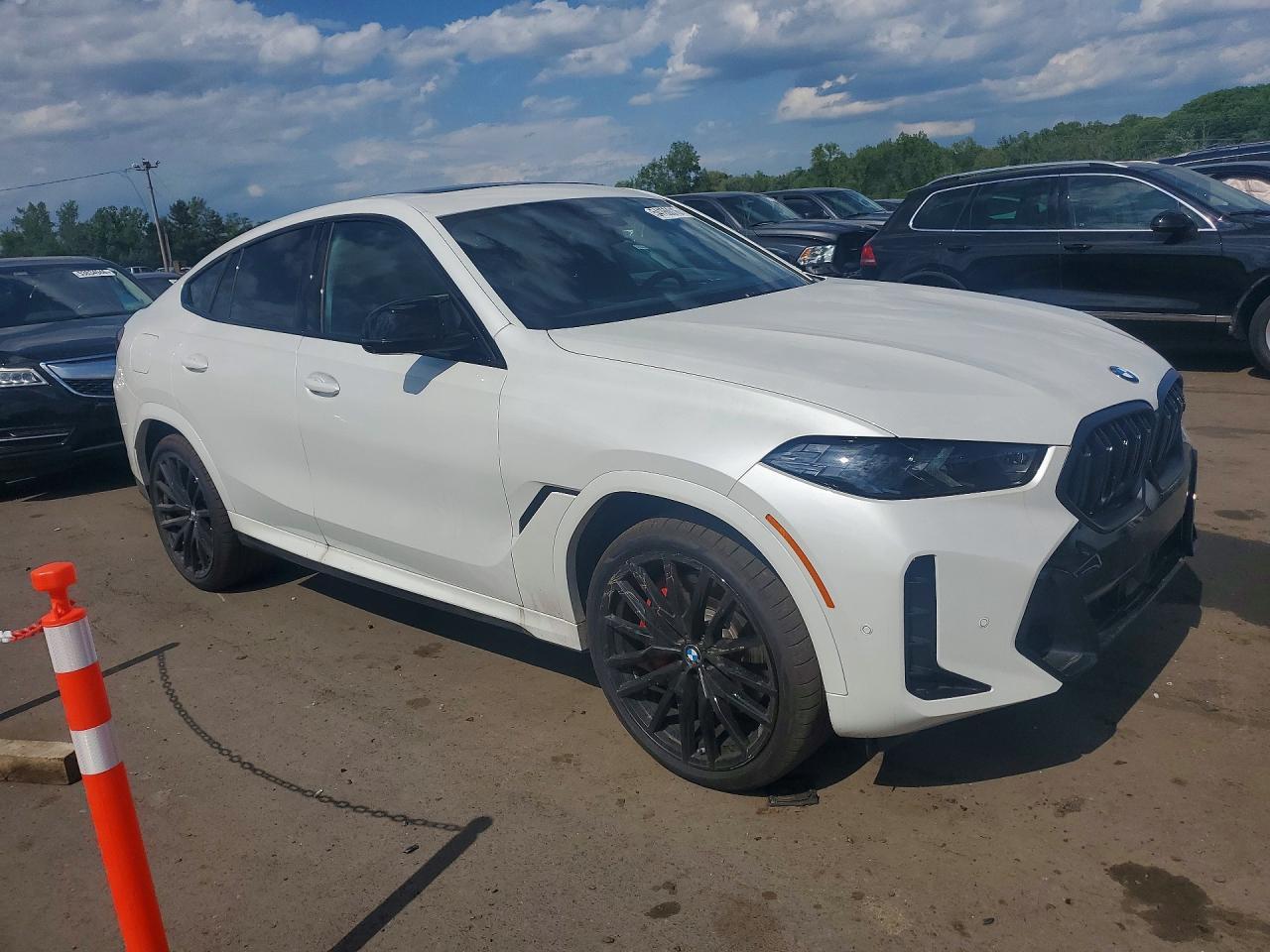 2026 BMW X6 M60I - zdjęcie 4
