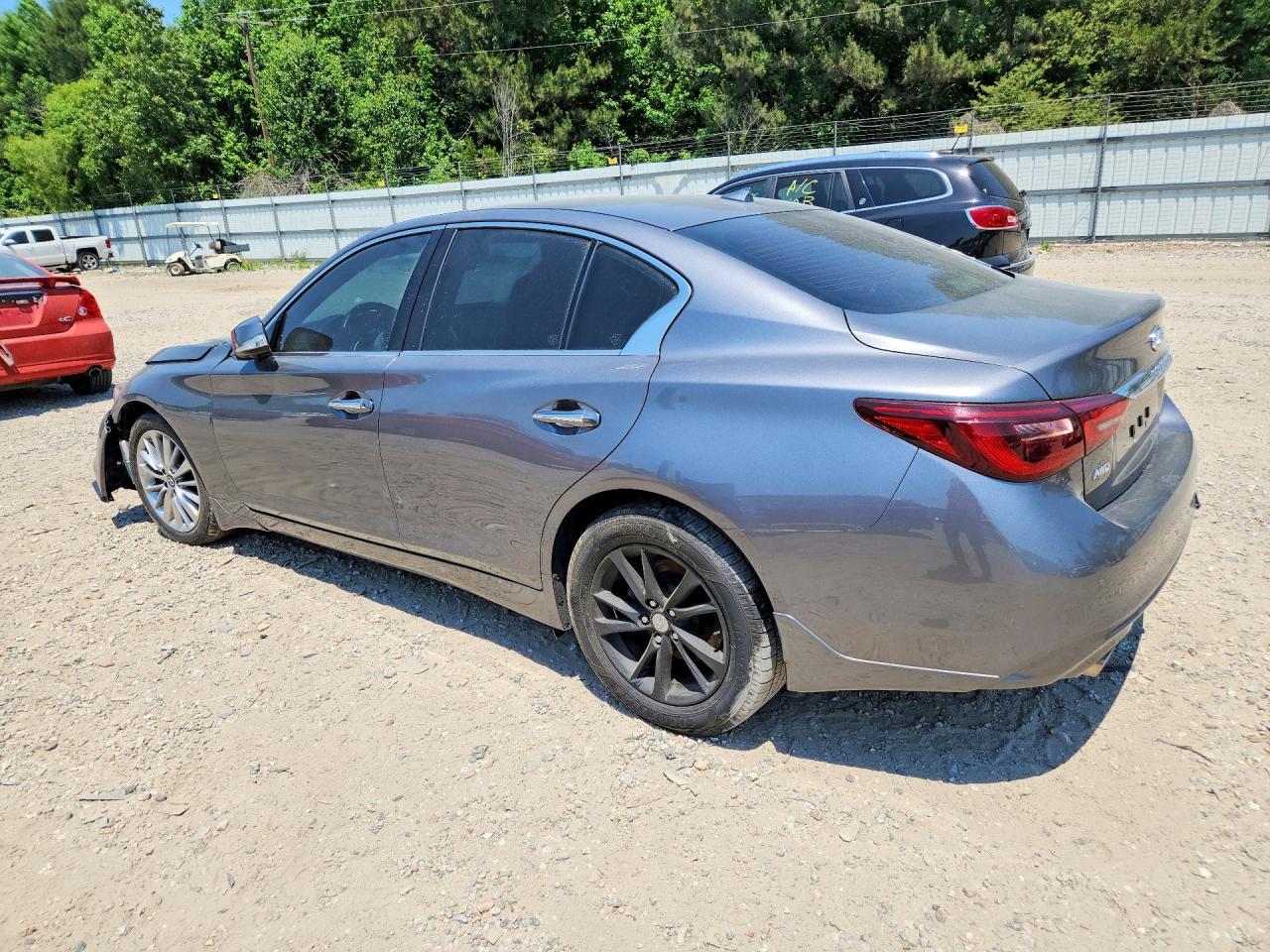2021 Infiniti Q50 - zdjęcie 2