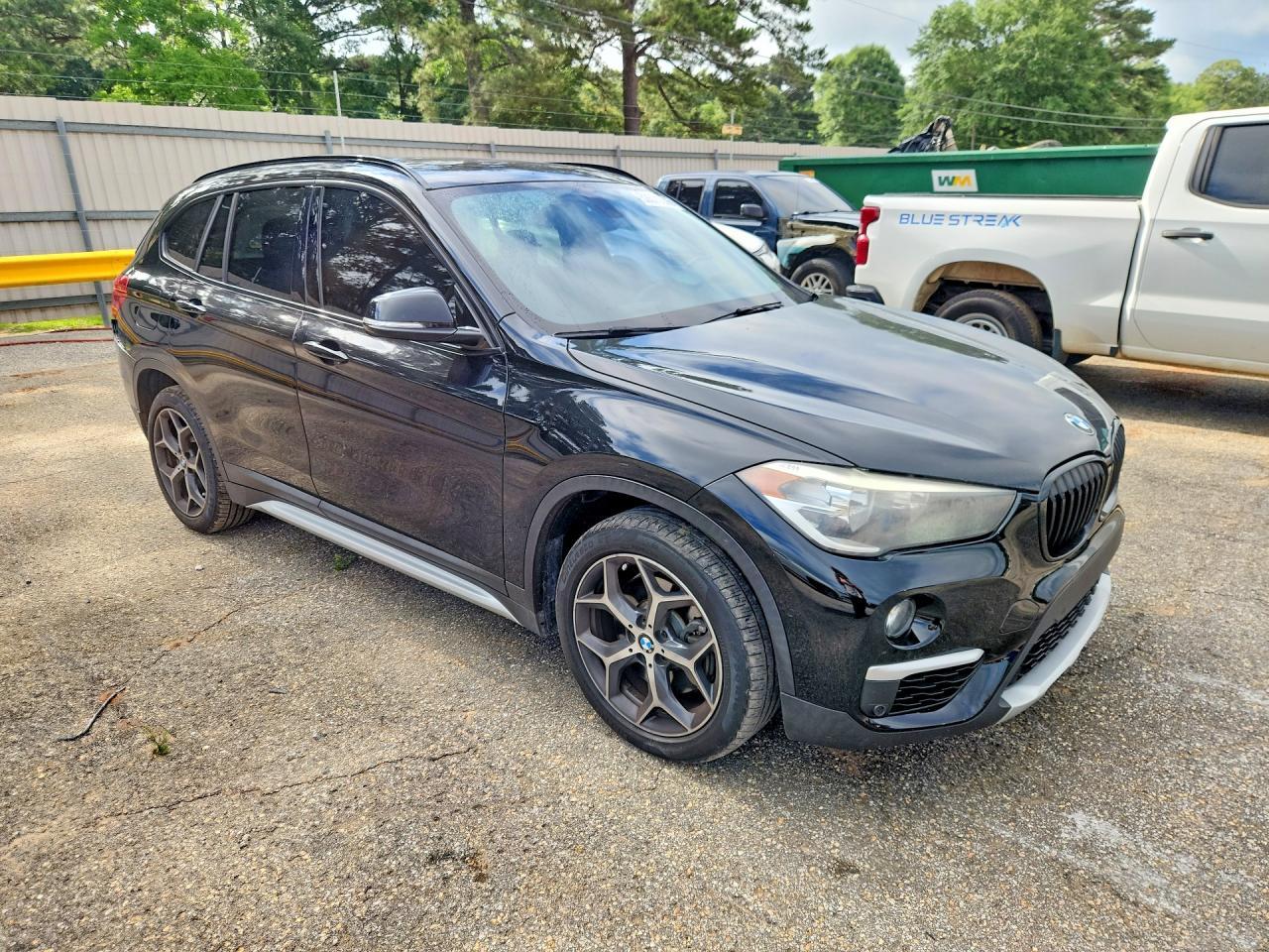 2017 BMW X1 Sdrive28I - zdjęcie 4