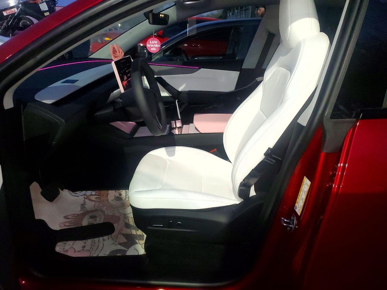 2026 Tesla Model Y - zdjęcie 7