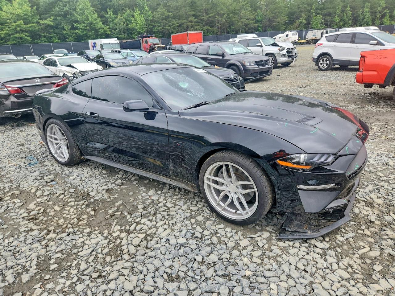 2022 Ford Mustang Gt - zdjęcie 4