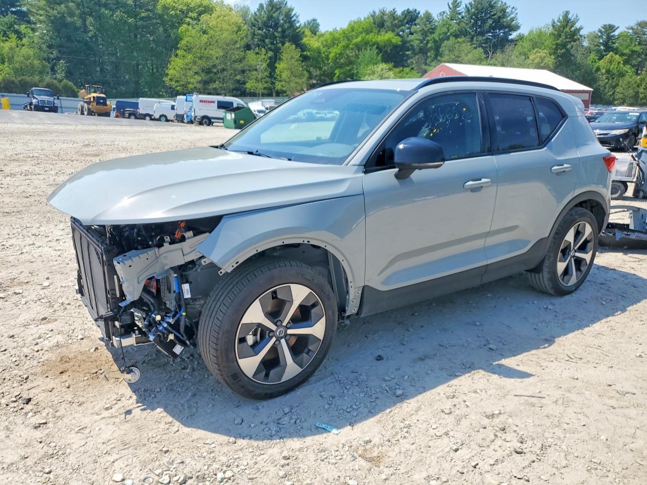 2026 Volvo Xc40 Plus - zdjęcie główne