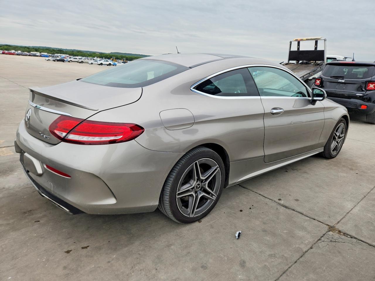 2019 Mercedes-Benz C 300 4Matic - zdjęcie 3