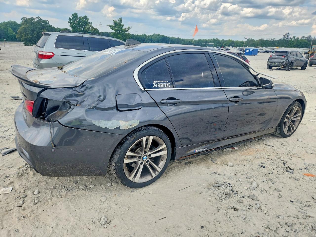 2017 BMW 330 I - zdjęcie 3