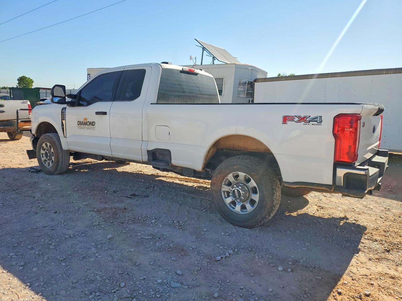 2024 Ford F250 Super Duty - zdjęcie 2