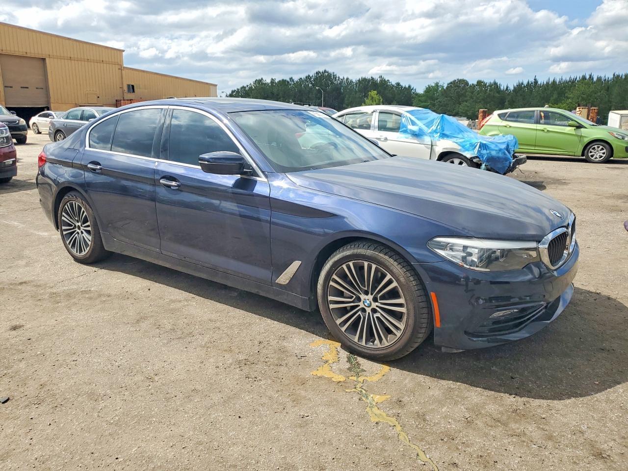 2017 BMW 530 I - zdjęcie 4