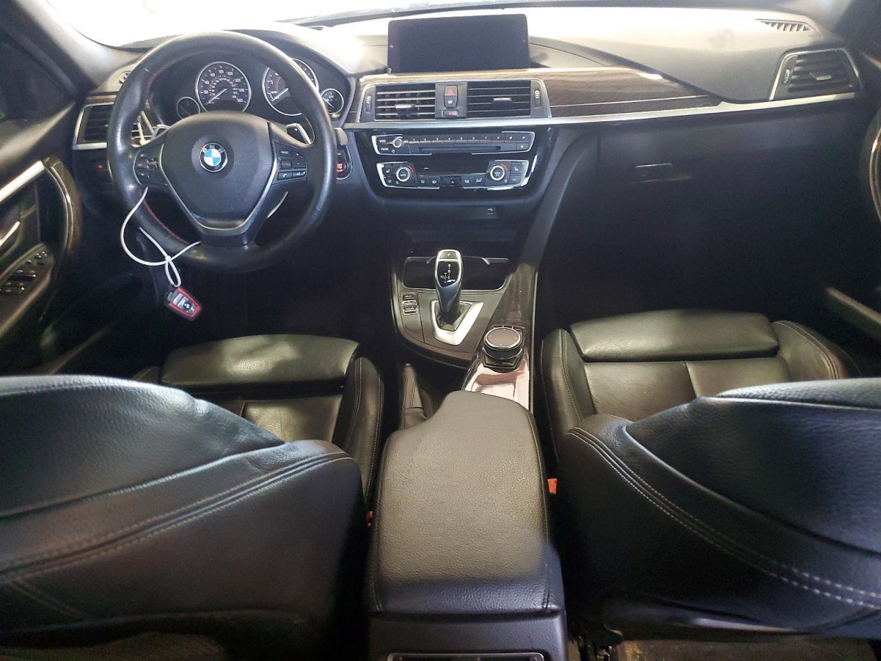 2018 BMW 330 - zdjęcie 8