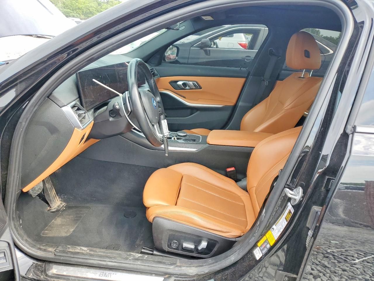 2023 BMW 330Xe - zdjęcie 7
