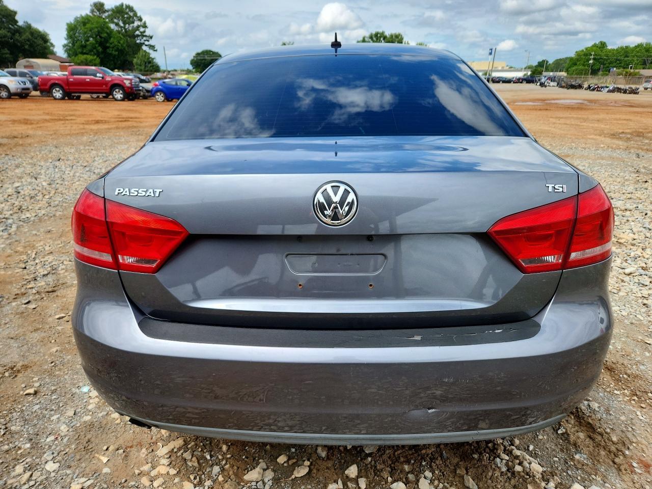 2014 Volkswagen Passat S - zdjęcie 6