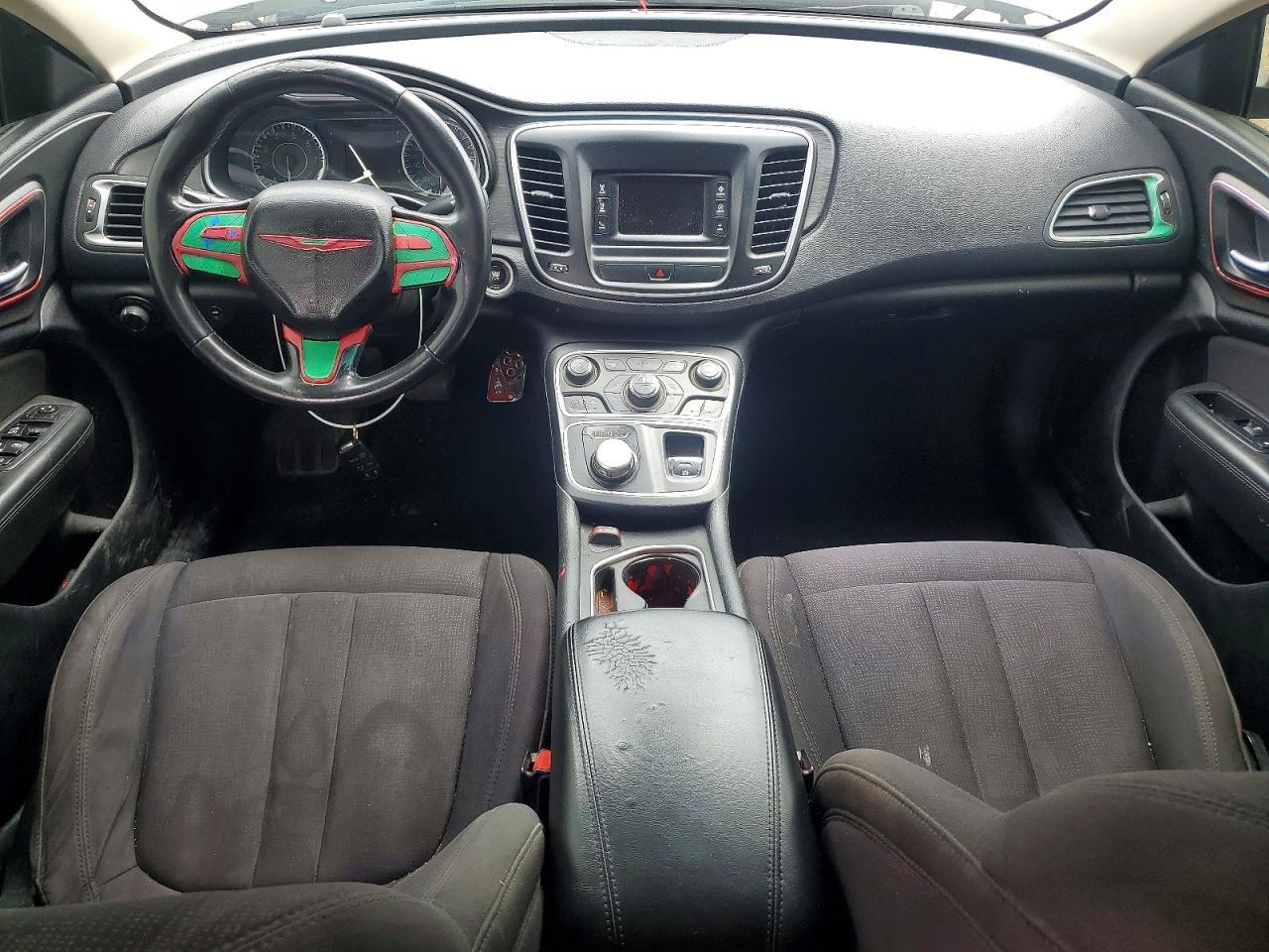2015 Chrysler 200 Limited - zdjęcie 8
