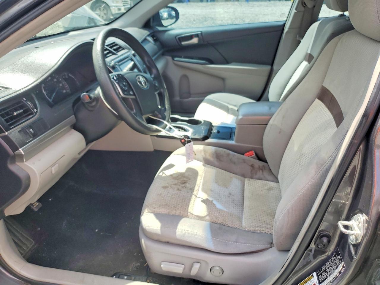 2013 Toyota Camry Le - zdjęcie 7