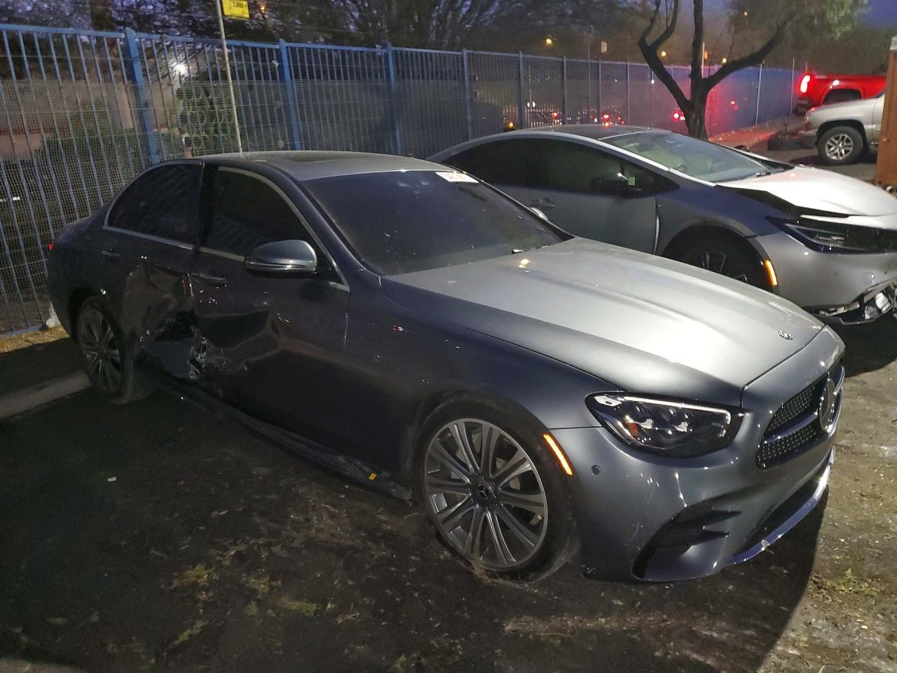 2021 Mercedes-Benz E 350 - zdjęcie 4