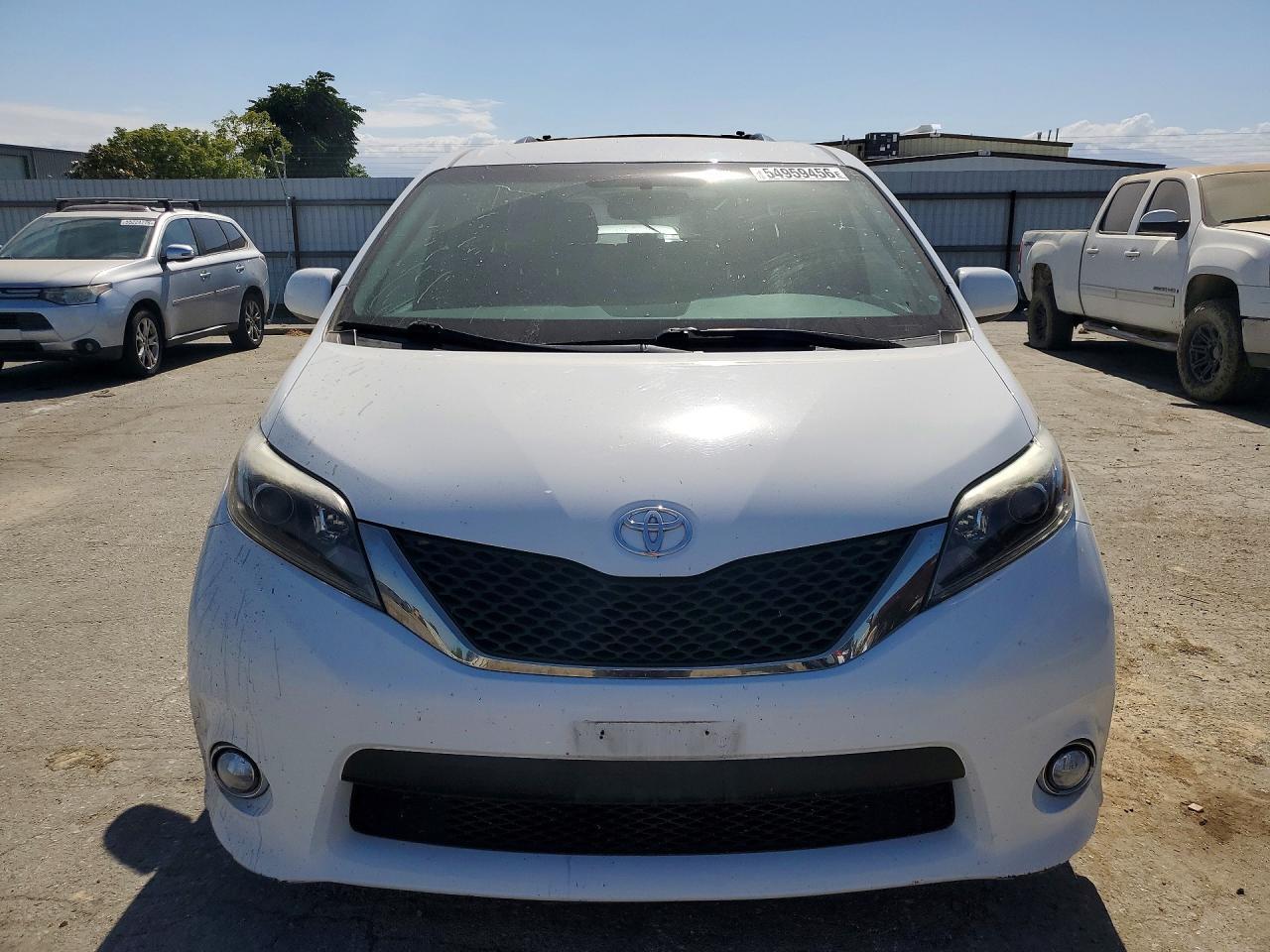 2017 Toyota Sienna Se - zdjęcie 5