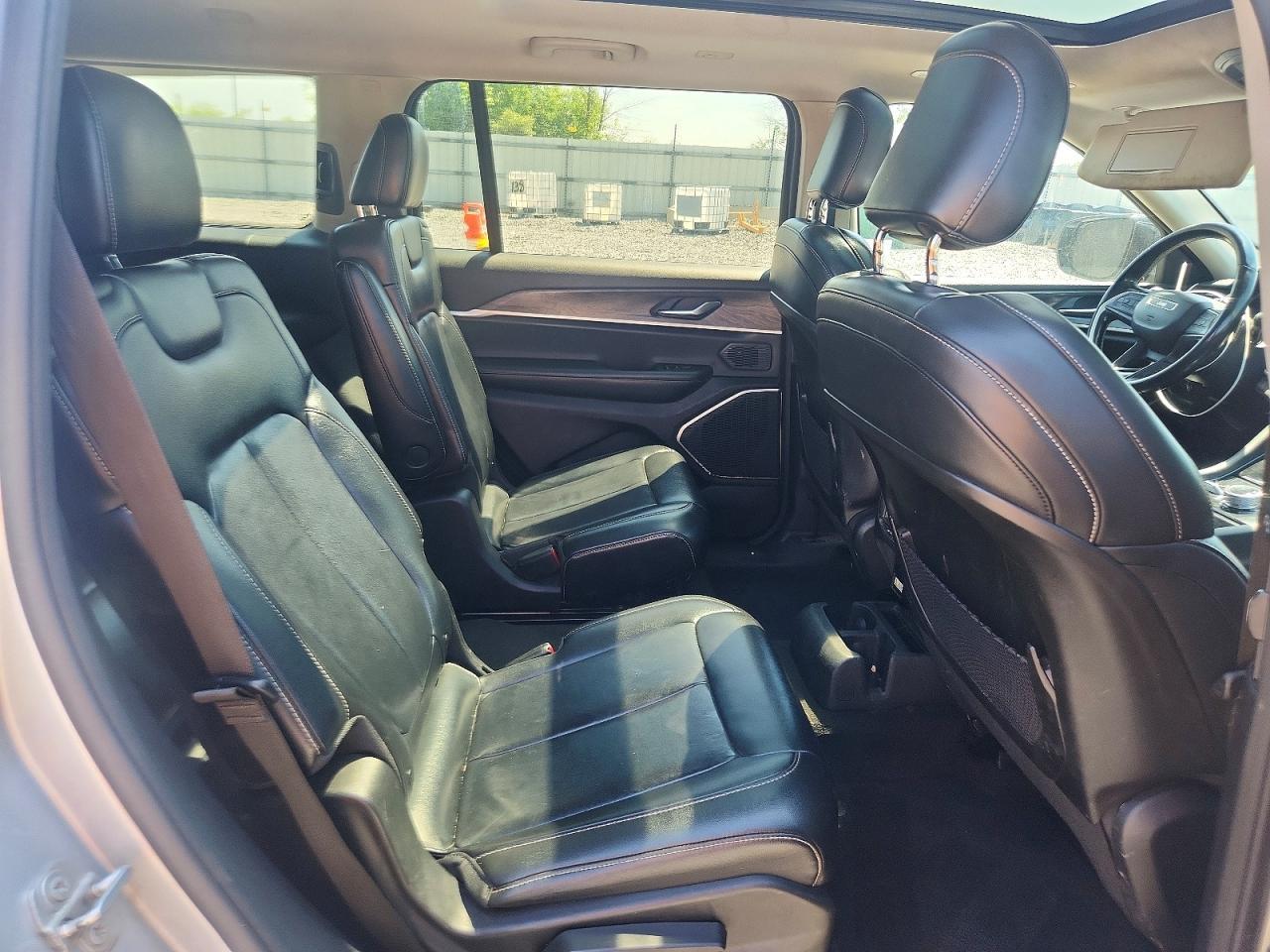 2021 Jeep Grand Cherokee L Limited - zdjęcie 11