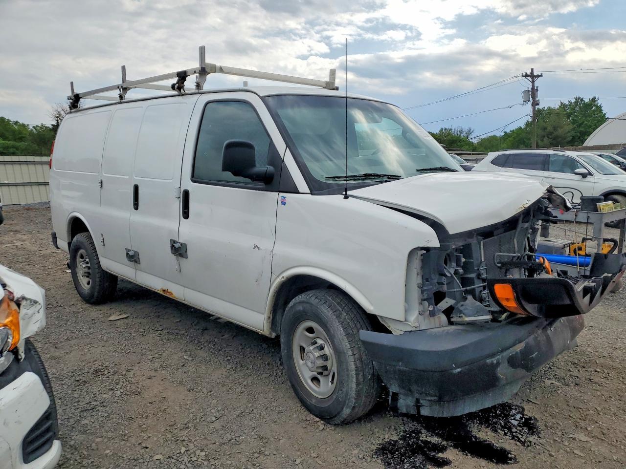 2017 Chevrolet Express G2500 - zdjęcie 4