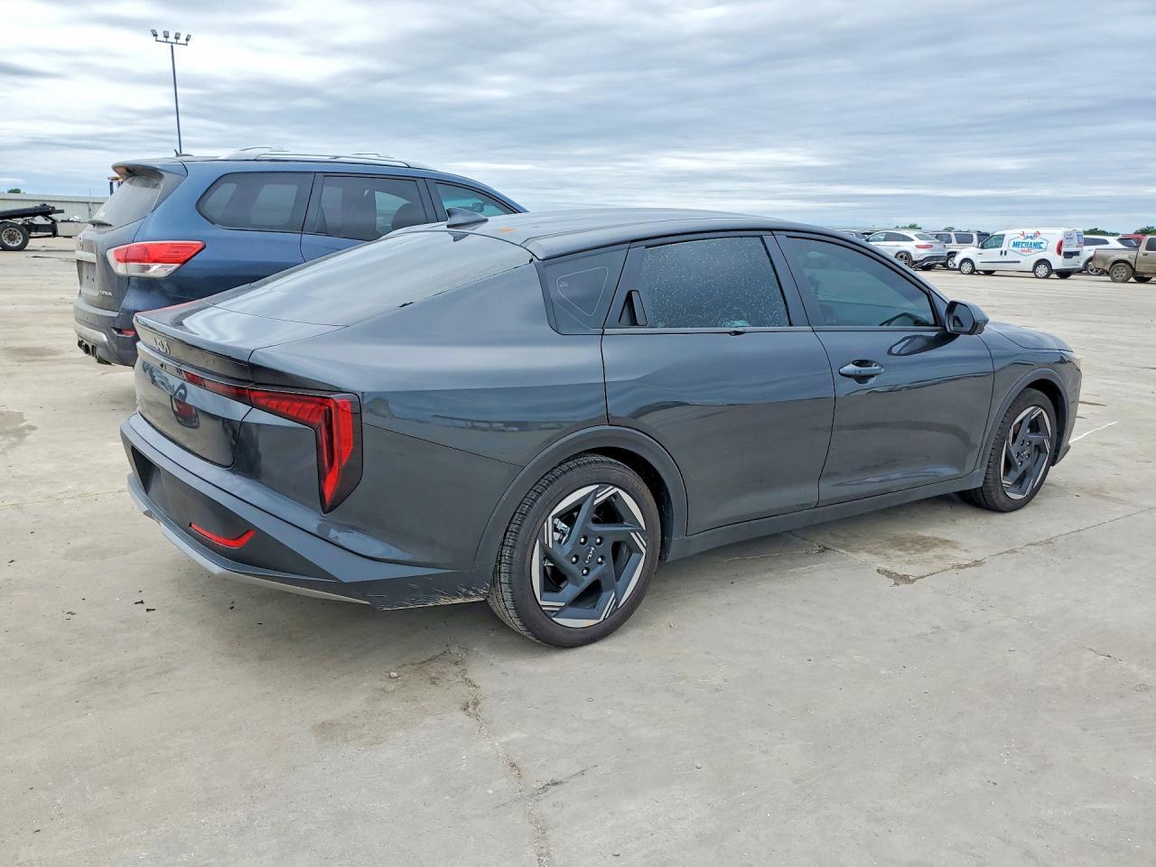 2025 Kia K4 Ex - zdjęcie 3