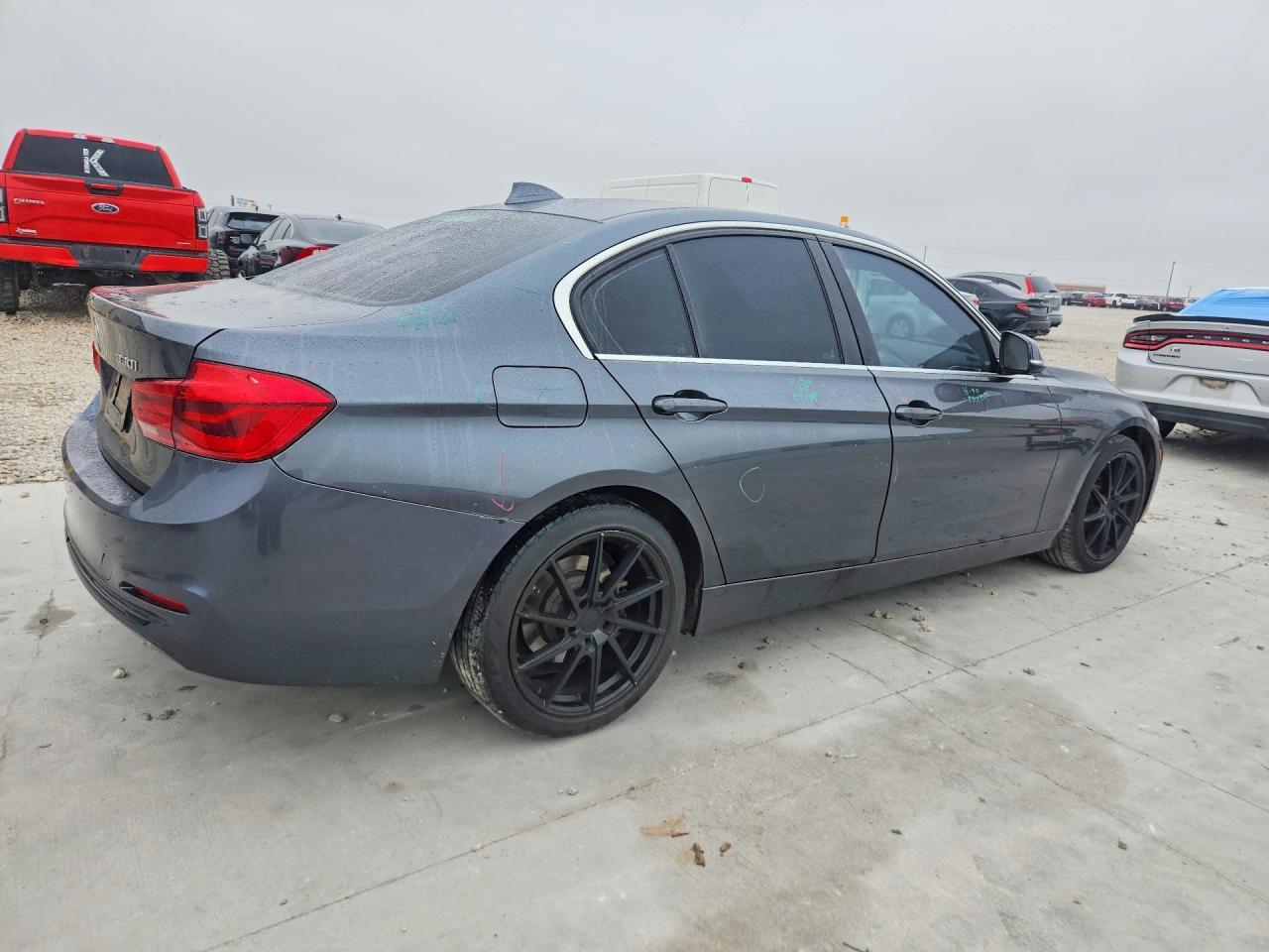 2018 BMW 330 I - zdjęcie 3