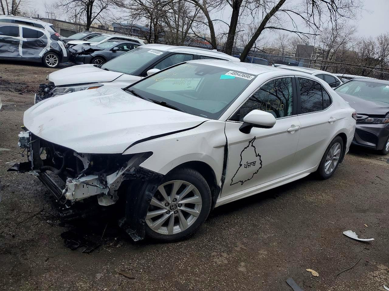 2021 Toyota Camry Se - zdjęcie 2