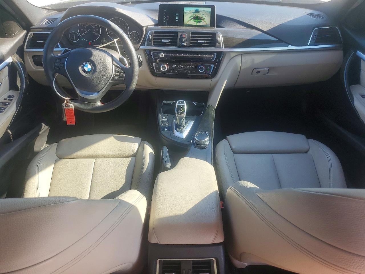 2017 BMW 330 Xi - zdjęcie 8