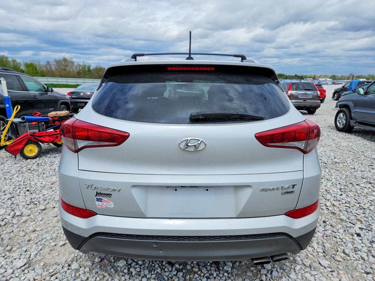 2016 Hyundai Tucson Sport - zdjęcie 6