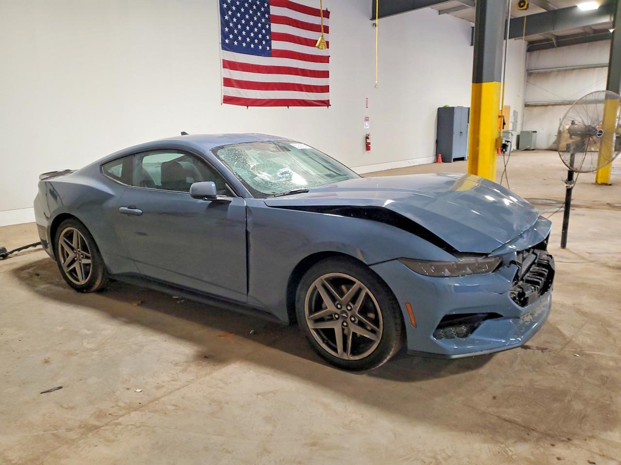 2025 Ford Mustang - zdjęcie 4