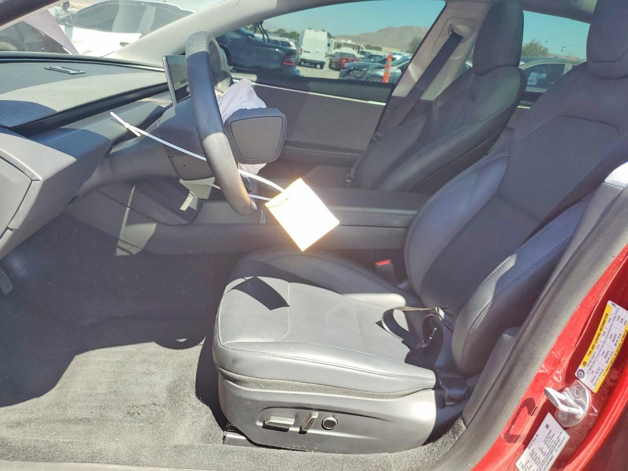 2025 Tesla Model 3 - zdjęcie 7