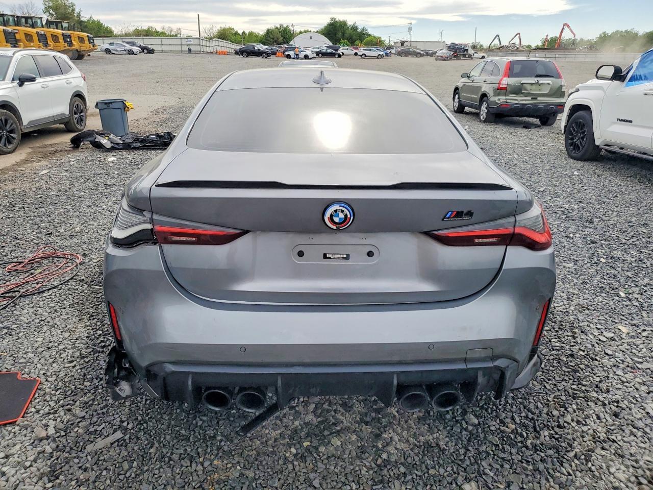 2022 BMW M4 Competition - zdjęcie 6