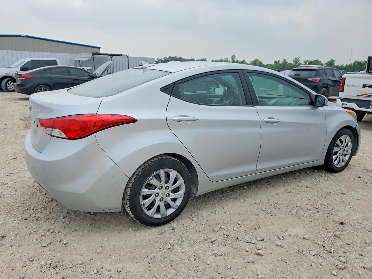 2013 Hyundai Elantra Gls - zdjęcie 3