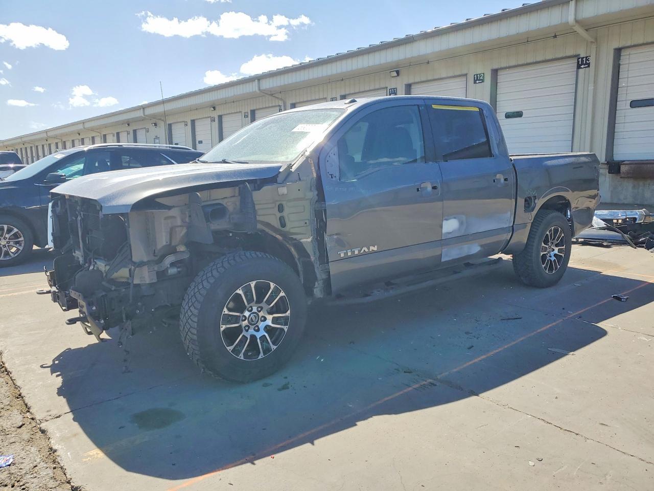 2021 Nissan Titan Sv - zdjęcie główne