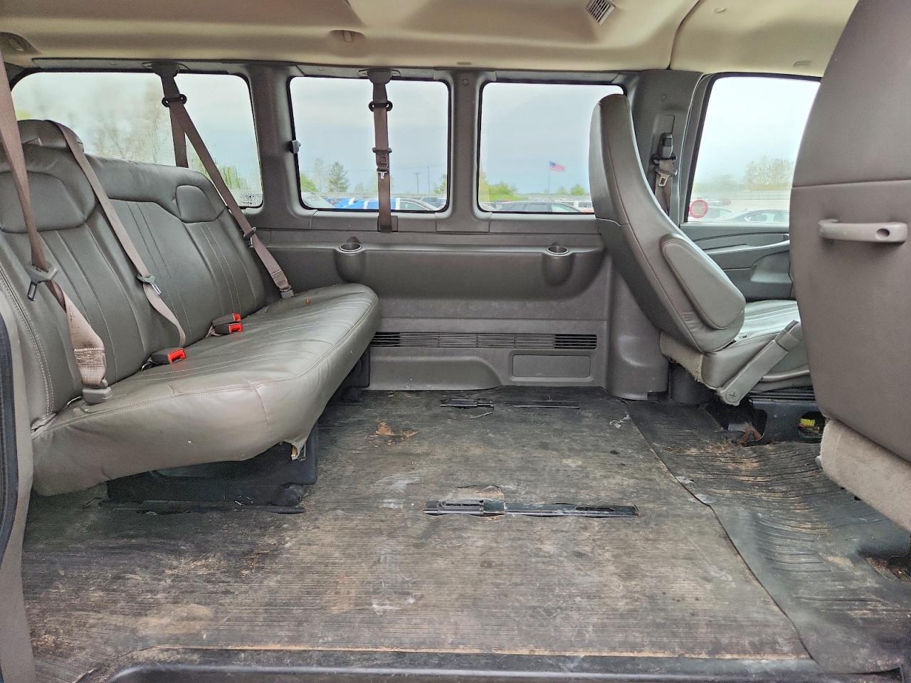 2014 Chevrolet Express G3500 Ls - zdjęcie 11