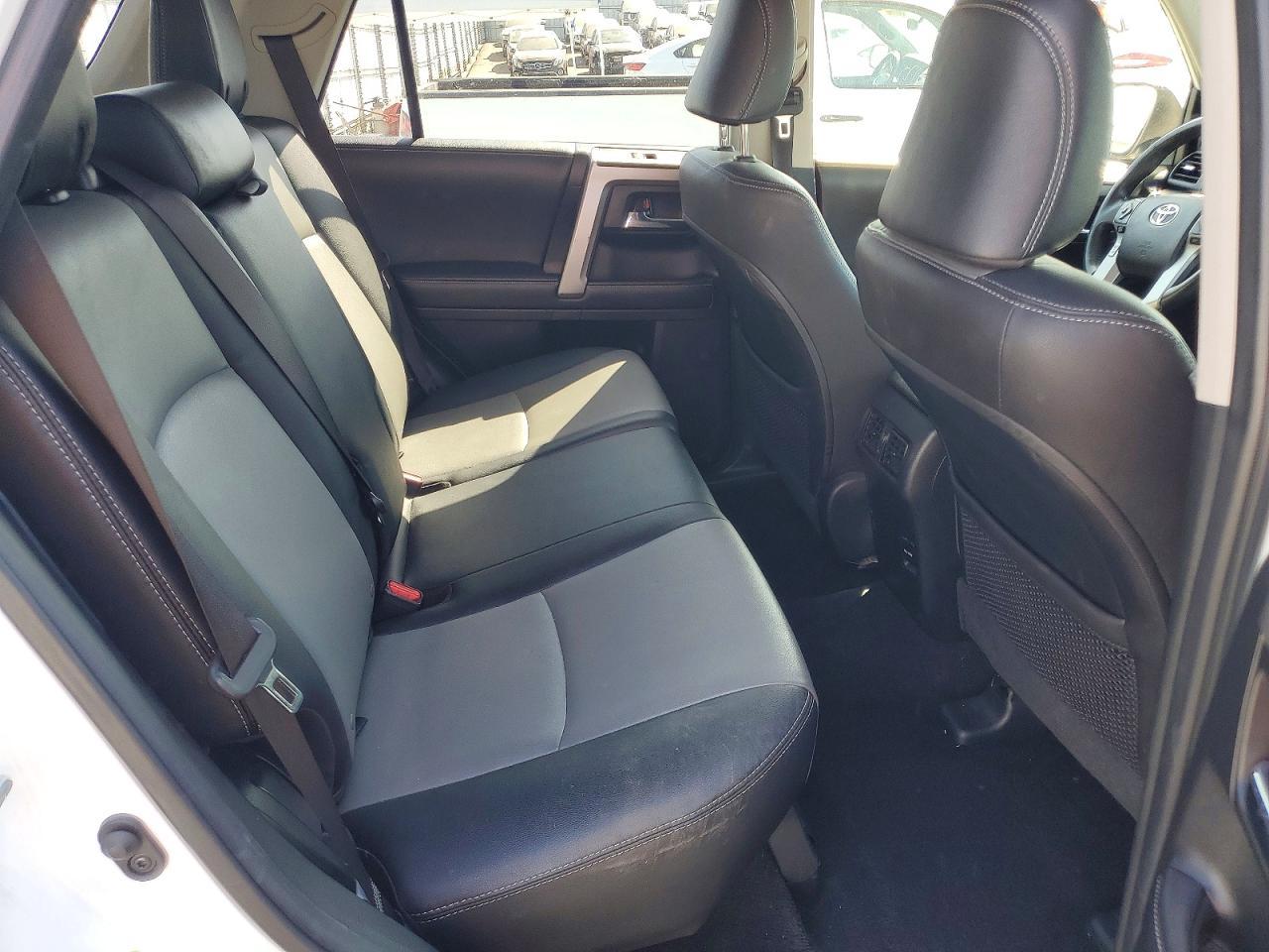 2018 Toyota 4Runner Sr5 Premium - zdjęcie 11